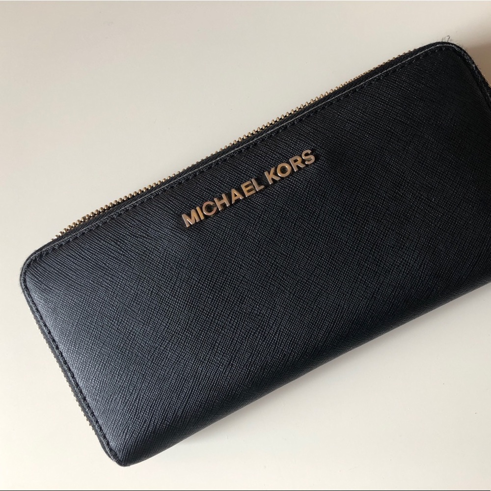 Michael Kors Jet Set Wallet